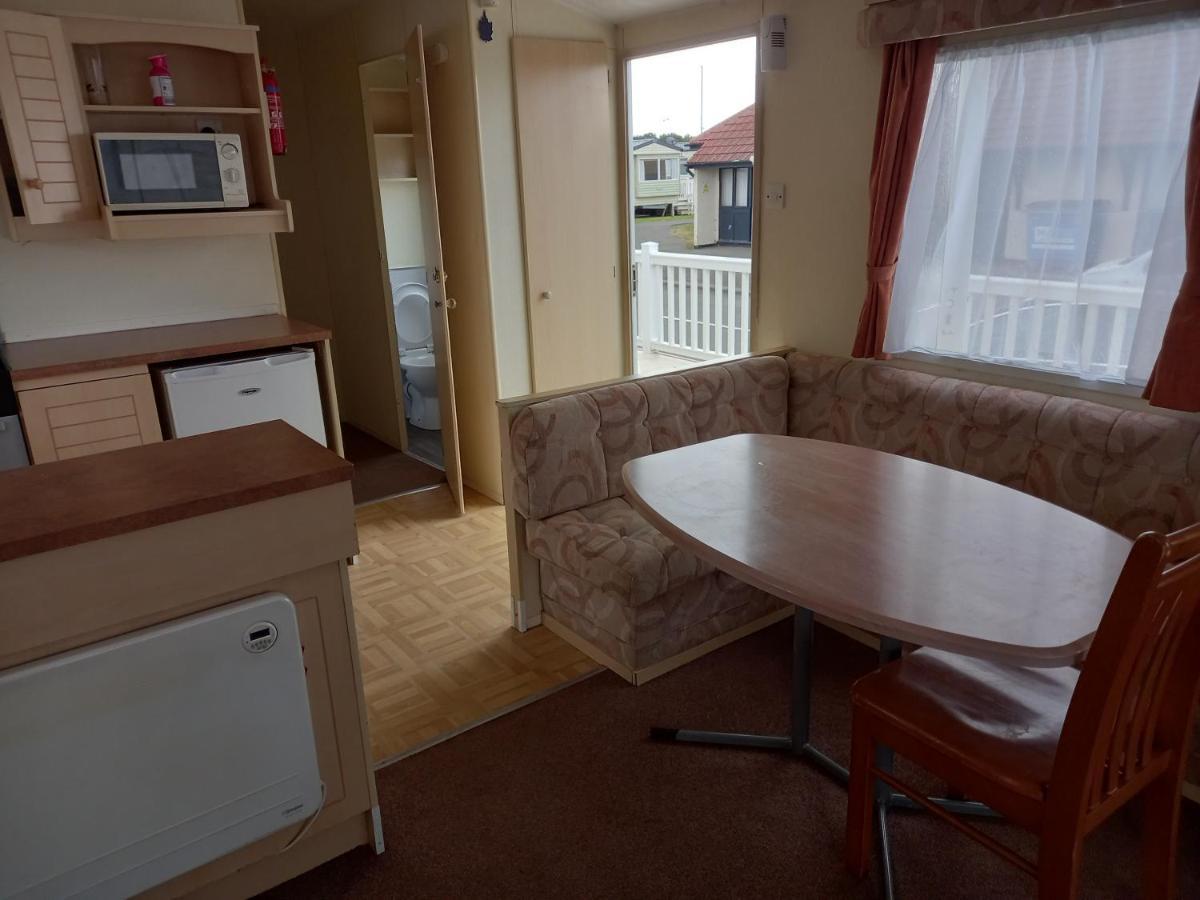 Holiday Home In Lyons Robin Hood Holiday Park Meliden Eksteriør billede